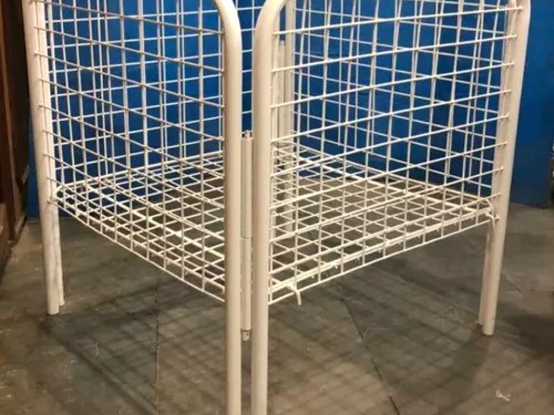 Supermarket dump bin and impulse display bin