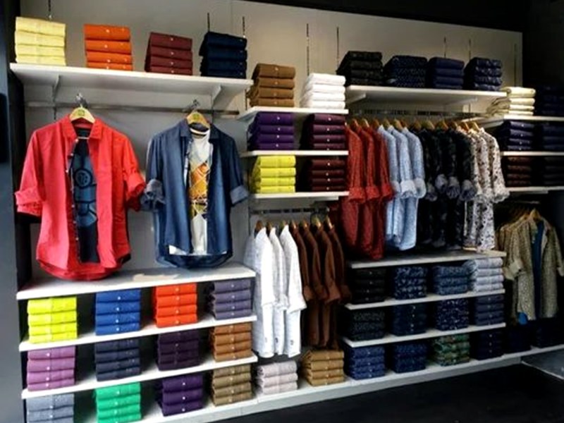 Textile and garment showroom display rack